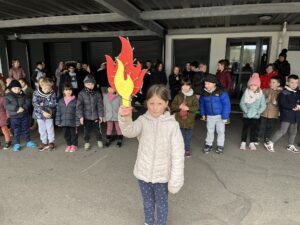 Polisot : la flamme olympique Usep à l'école de Bellevue